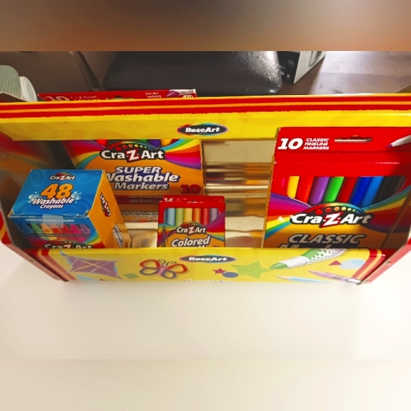 Rose Art Metal Vintage Art Carrier+ Washable Markers+Crayons +Chalk - Picture 2 of 13